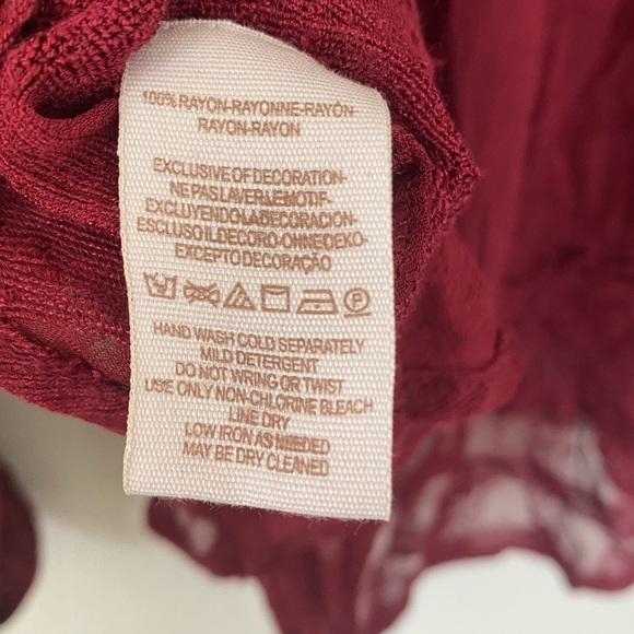 Women’s red Free People blouse size S with buttons and flowy sleeves - Picture 9 of 9